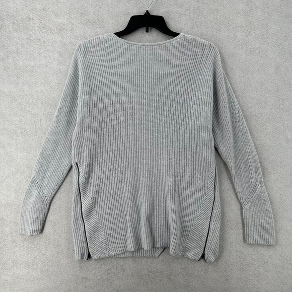 CAbi Sweater Womens MEDIUM V‎ Neck Pullover Cloud Gray Side Zip - Picture 2 of 12